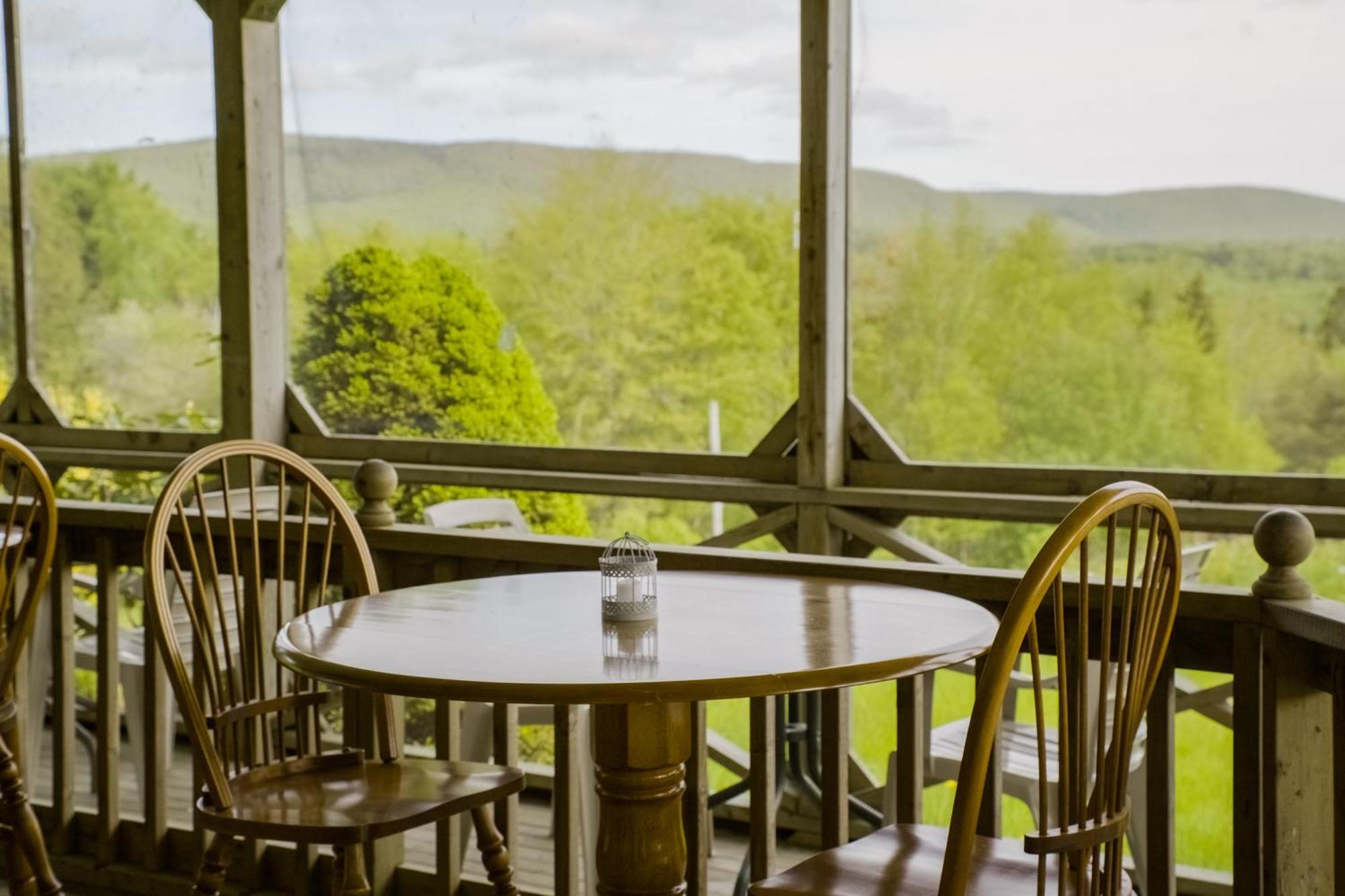 Chanterelle Inn & Cottages Baddeck Exterior photo