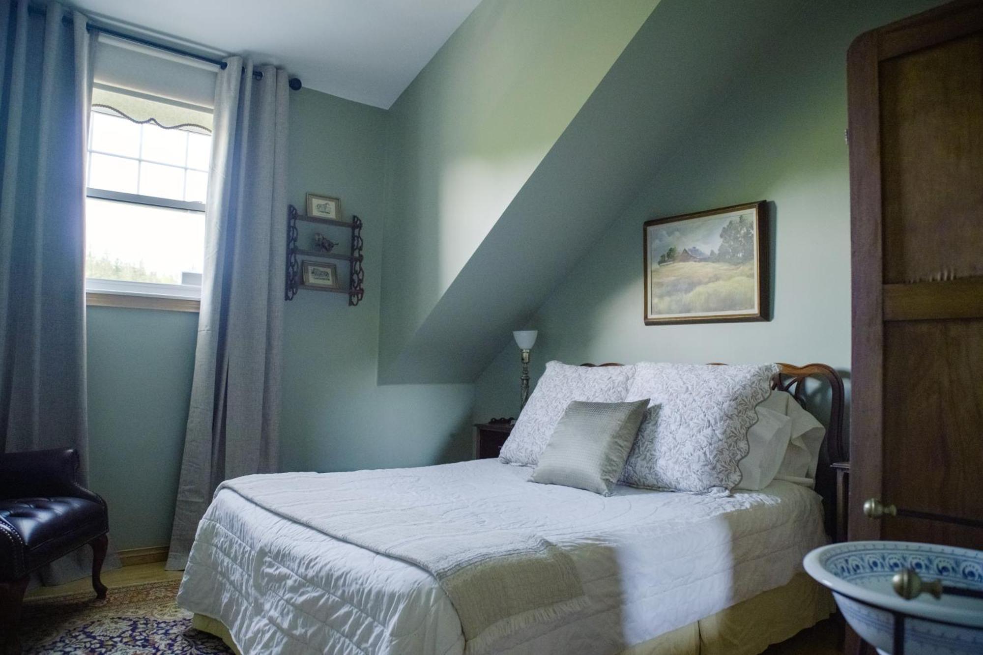 Chanterelle Inn & Cottages Baddeck Exterior photo